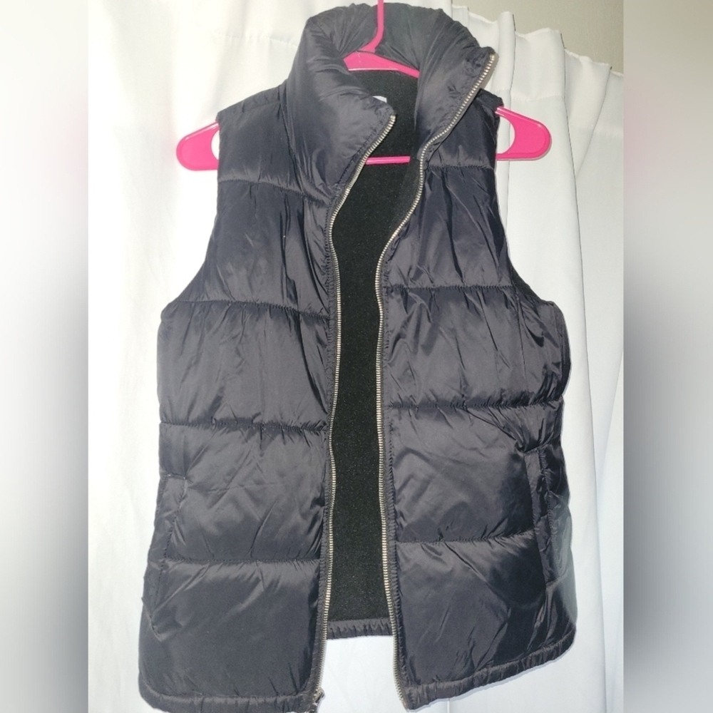 Old Navy Black Quilted Puffer Vest